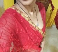 Karisma-sexy-couple